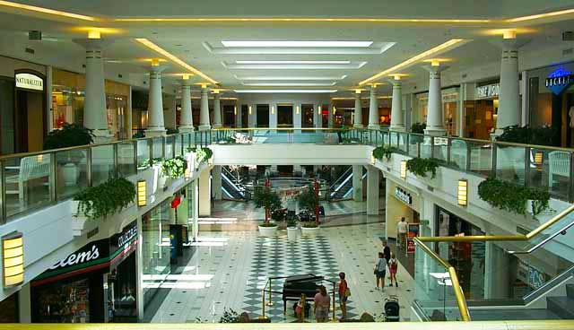 Glenbrook Square Mall in Fort Wayne