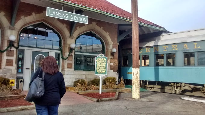 Clara's Lansing Station